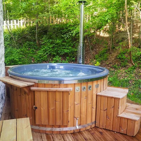 Maison Pernette, Cocon D'évasion Avec Bain Nordique Saint-Bonnet-des-Bruyères
