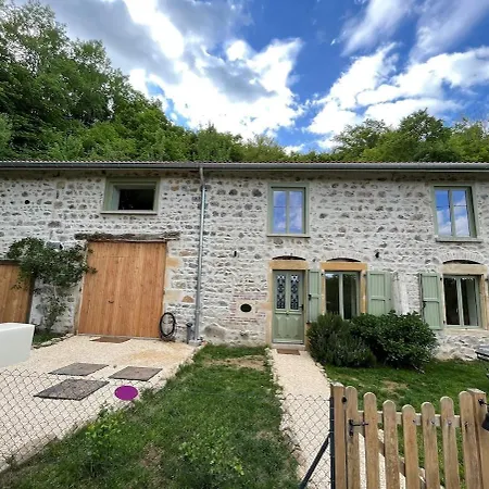 Maison Pernette, Cocon D'évasion Avec Bain Nordique * Saint-Bonnet-des-Bruyères